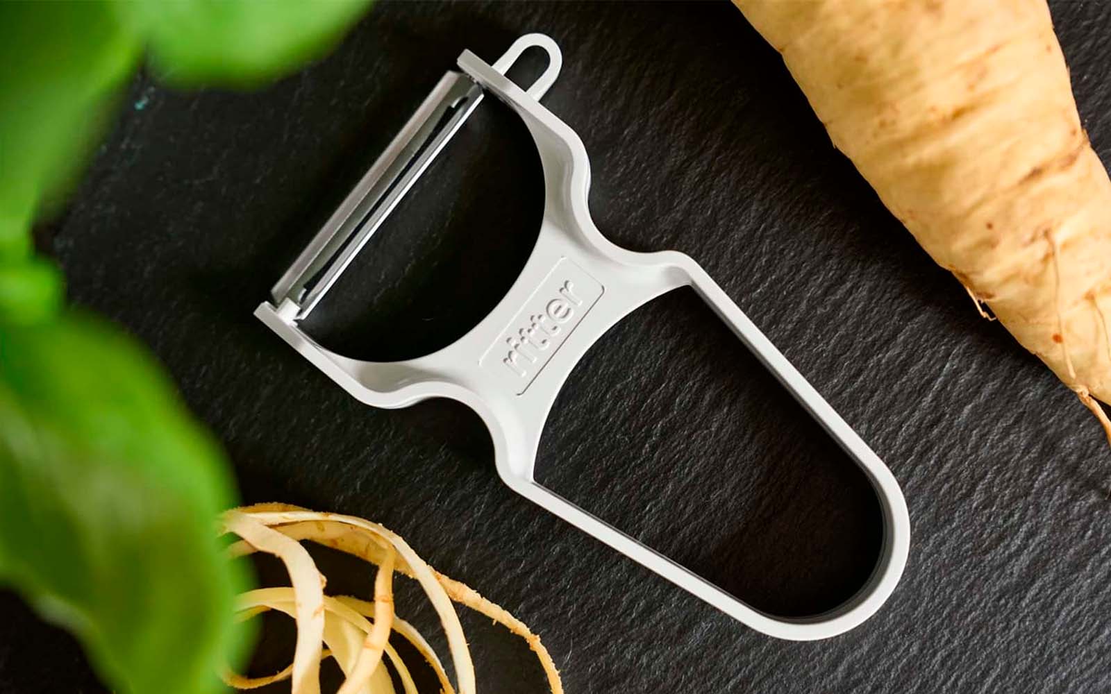 peeler with radish