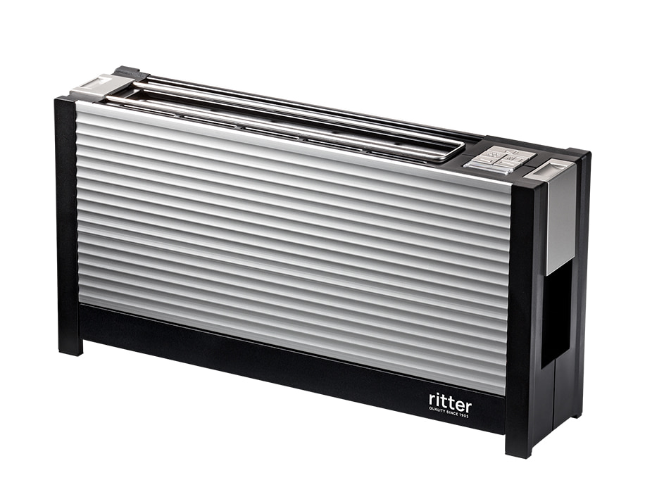 Toaster with aluminium front