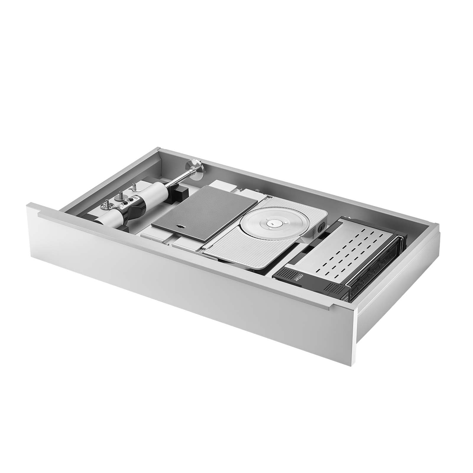 Ein Bild einer Schublade, mit einer Einbau-Kombination aus einem Einbau-Stabmixer, einem Einbau-Toaster und einem linksgeführten Einbau-Allesschneider, mit weißem Hintergrund.